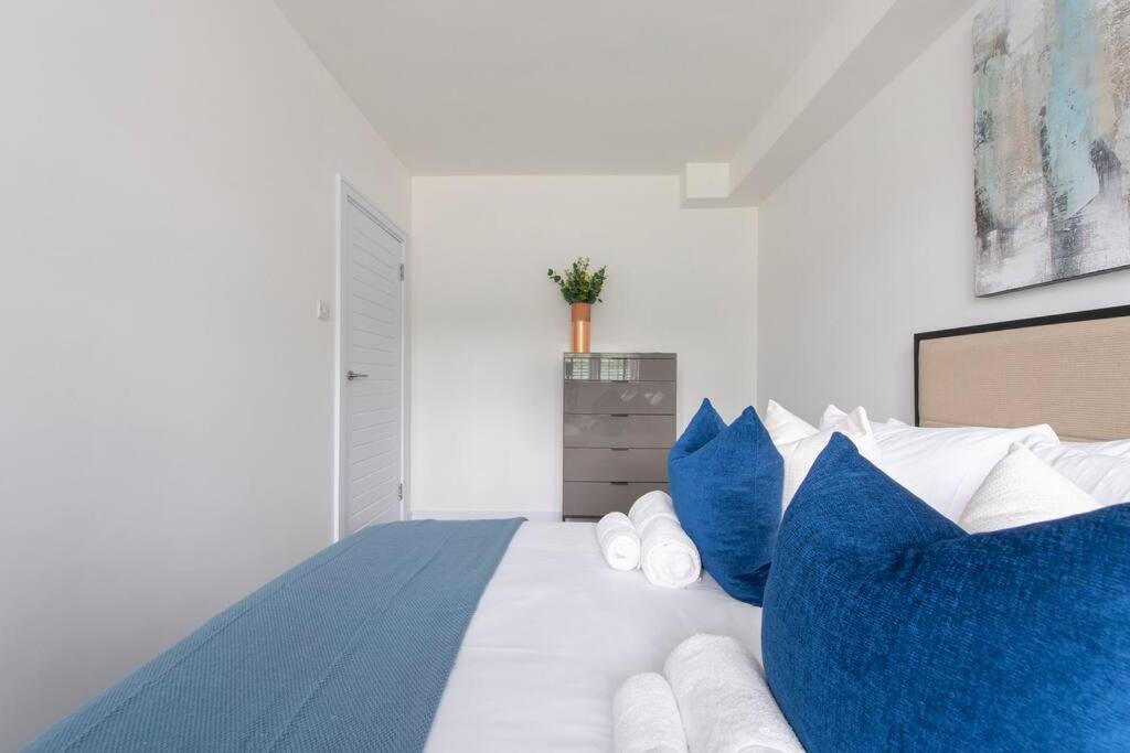2 Bedroom Modern Urban Sanctuary 1Cc - Cherrydeal ลอนดอน ภายนอก รูปภาพ
