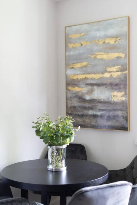 2 Bedroom Modern Urban Sanctuary 1Cc - Cherrydeal ลอนดอน ภายนอก รูปภาพ