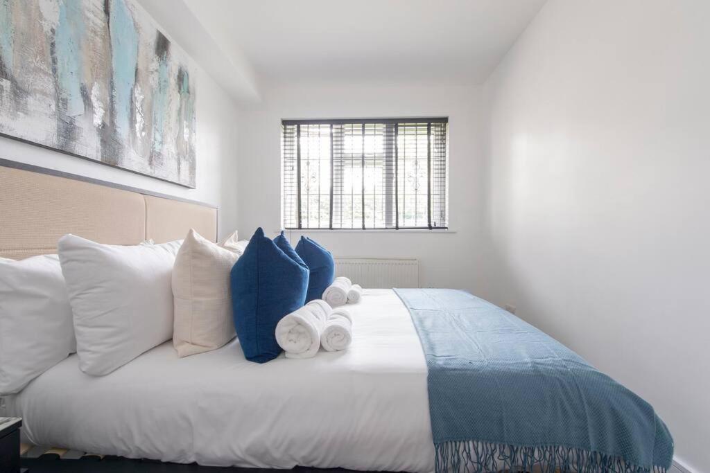 2 Bedroom Modern Urban Sanctuary 1Cc - Cherrydeal ลอนดอน ภายนอก รูปภาพ