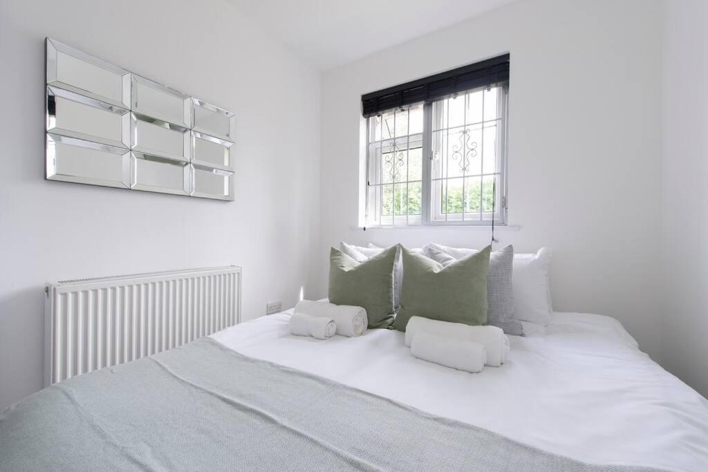 2 Bedroom Modern Urban Sanctuary 1Cc - Cherrydeal ลอนดอน ภายนอก รูปภาพ